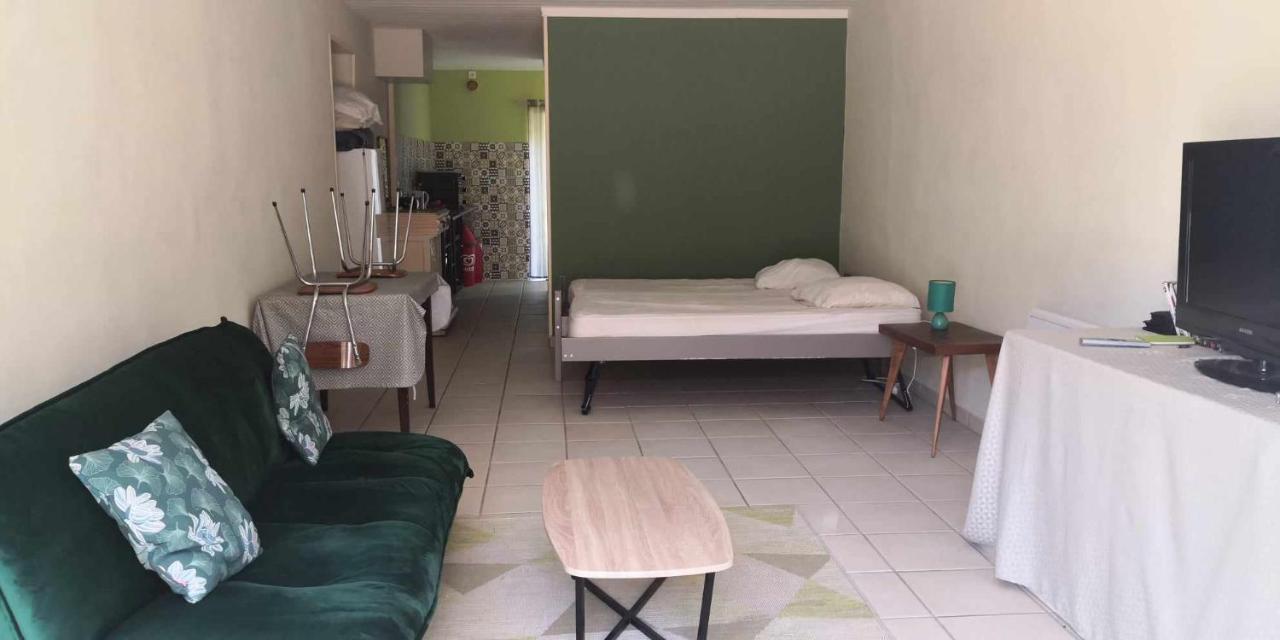 Petit Gite Ou Chambre D'Hotes 2/4 Personnes Buffieres エクステリア 写真